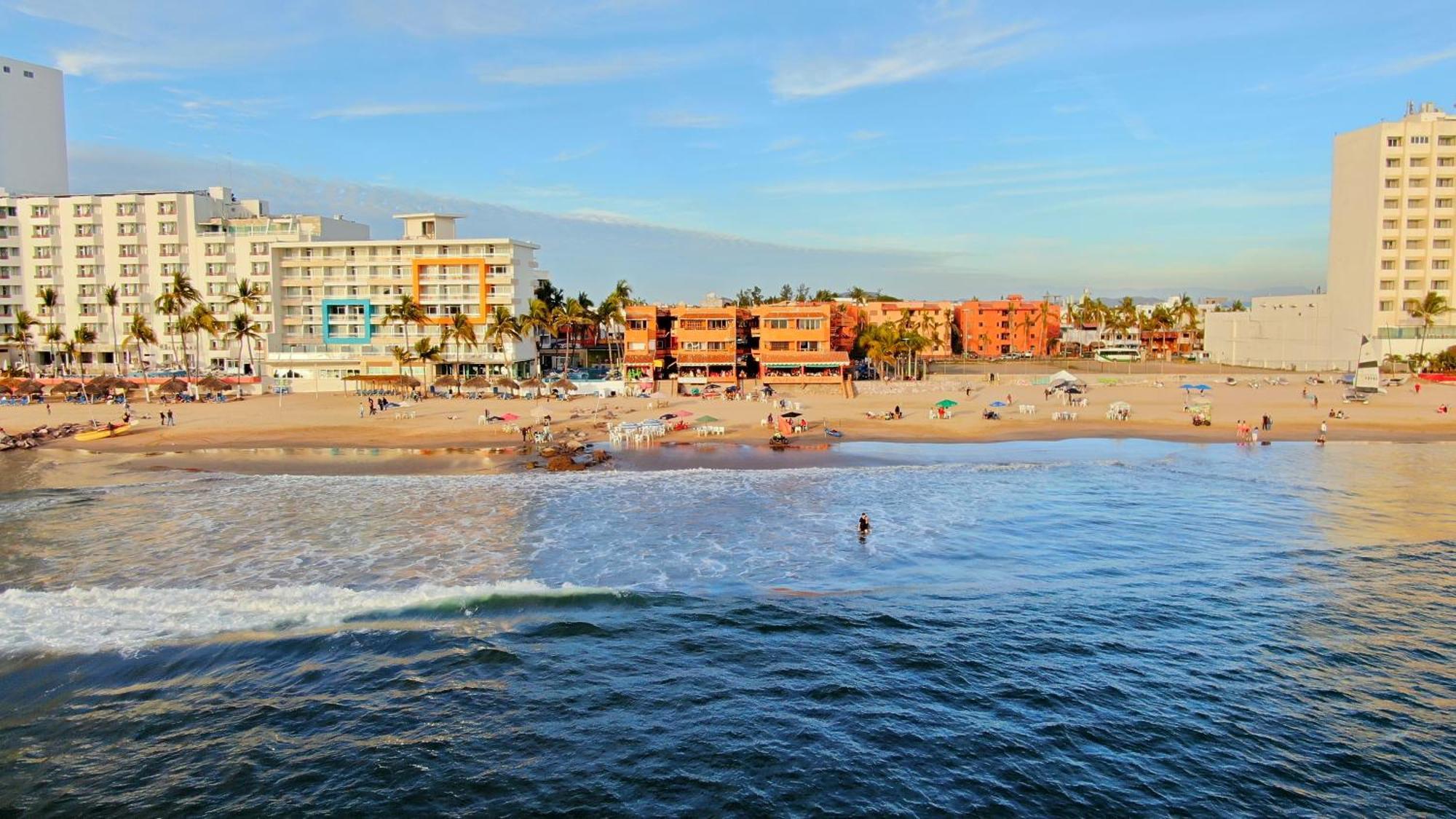Playa Suites Масатлан Стая снимка