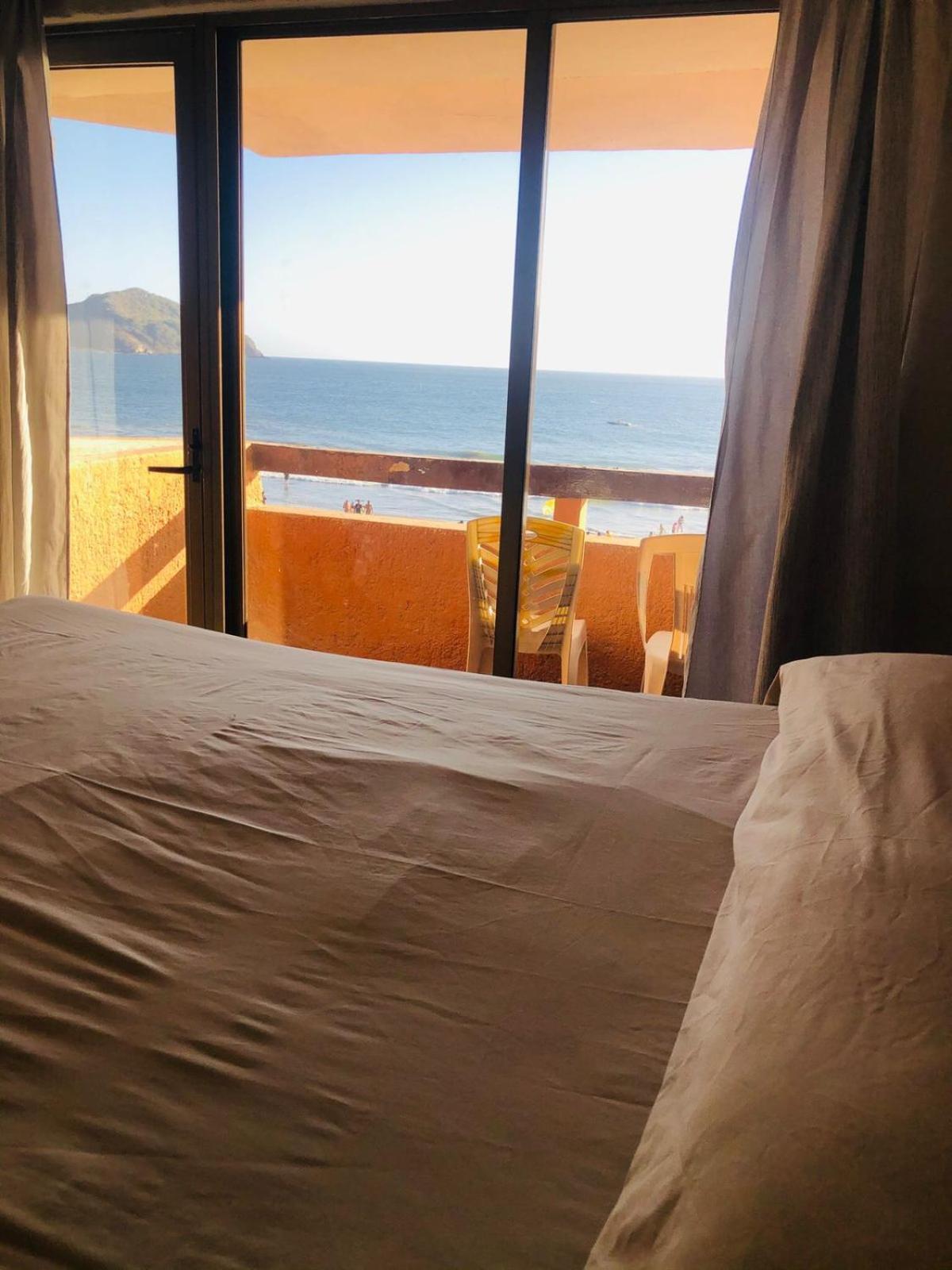 Playa Suites Масатлан Стая снимка