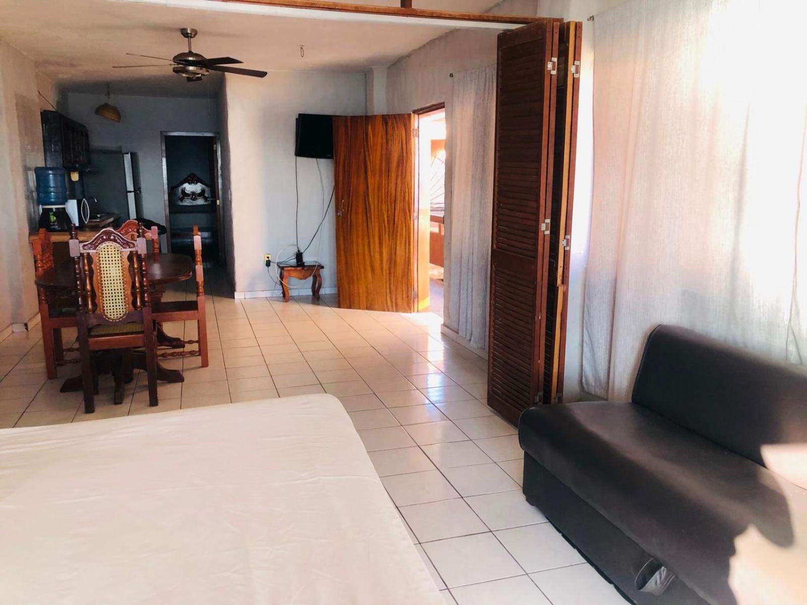 Playa Suites Масатлан Стая снимка